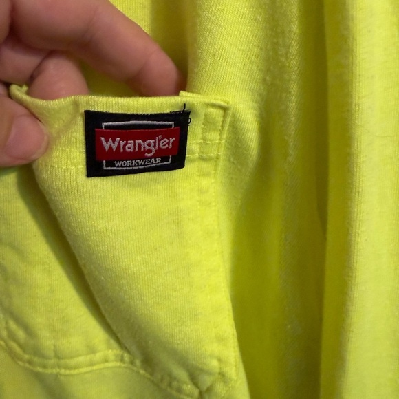 Wrangler Workwear Neon Green Long Sleeve Safety Tee, Poly/Cotton Blend, Sz XL - Picture 4 of 8